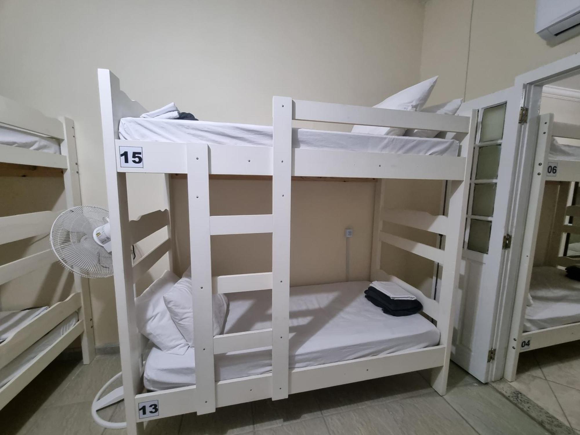 Zenit Hostel Da Cris Cabo Frio Eksteriør bilde